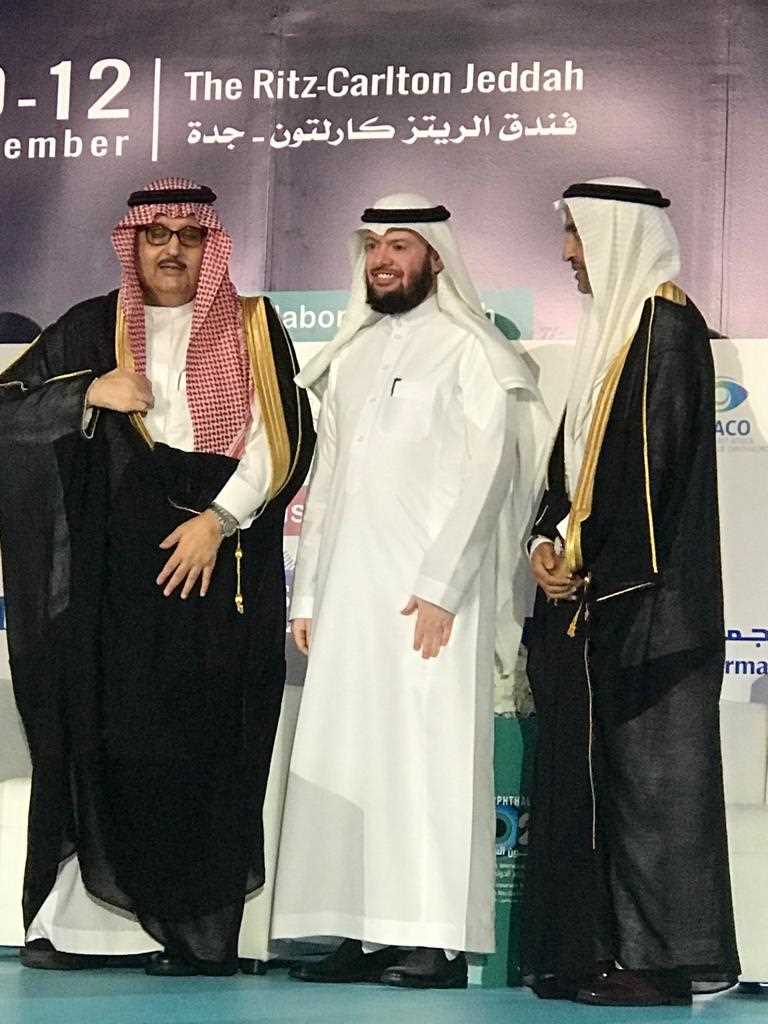 سعادة الاستاذ الدكتور طلال الثمالي يفوز بجائزة الجمعية السعودية لطب العيون