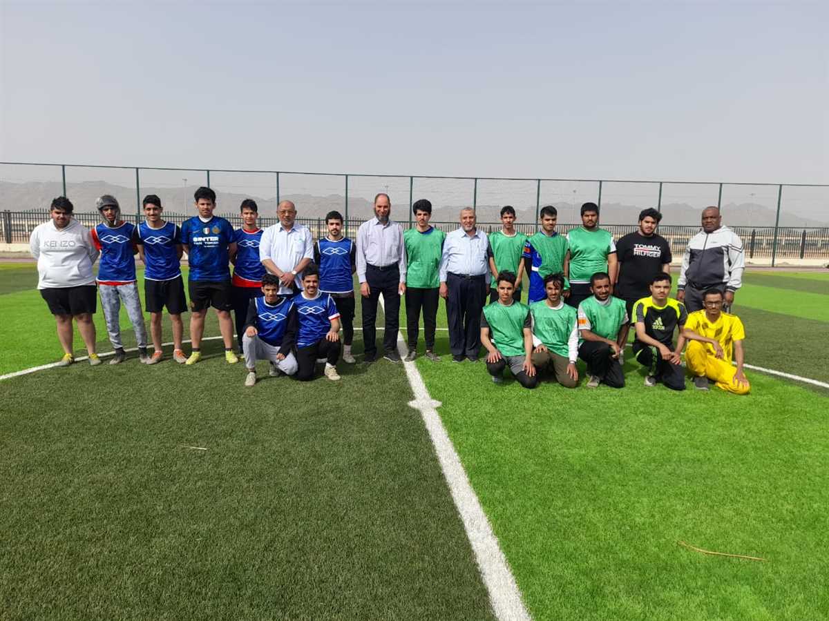 The start of the football league for the departments of the University College in Ranyah